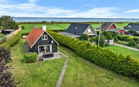 Næwe - 100M from the Sea: Meubles, Design Intérieur, Sol, Sol, Plafond, Pièce, Chaise, Table, Appartement, Table Cuisine Et Salle A Manger