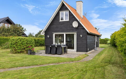 Næwe - 100M from the Sea: Meubles, Design Intérieur, Sol, Sol, Plafond, Pièce, Chaise, Table, Appartement, Table Cuisine Et Salle A Manger