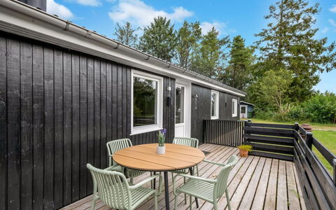 Tiina - 500M to the Fjord: Sol, Design Intérieur, Bois, Sol, Escaliers, Plafond, Tache De Bois, Parquet, Dur, Balustrade