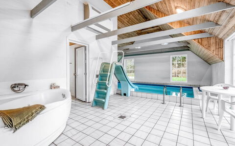 Aagot - 1.7Km from the Sea: Maison, Toit, Domicile, Chalet, Cabanon, Batiments Jardin, Siding, Cour, Cabane En Rondins, Cabane