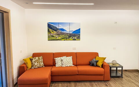 Valtellina 636: Meubles, Design Intérieur, Canapé, Mur, Sol, Appartement, Bois, Sol, Salon, Pièce