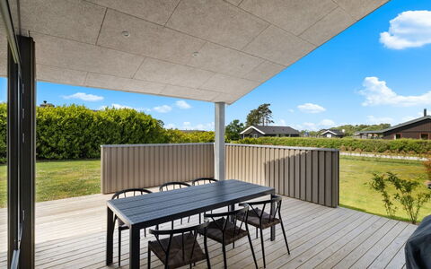 Tydkil - 250M from the Sea: Bois, Sol, Sol, Composite, Ombre, Plate-Forme, Porche, Dur, Planche, Parquet