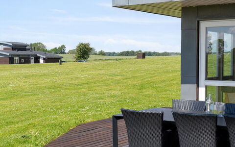 Gudbrand - 500M from the Sea: Biens, Ombre, Allée, Ferme