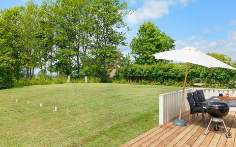 Sofus - 275M from the Sea: Herbe, Arbre, Arbuste, Jardin, Lot Terre, Paysage, Pelouse, Plaine, Ombre