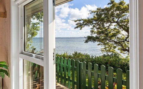 Harthwik - 10M from the Sea: Maison, Domicile, Toit, Chalet, Biens, Aménagement Paysager, Batiments Jardin, Siding, Ferme