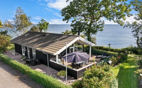 Harthwik - 10M from the Sea: Biens, Ombre, Allée, Ferme