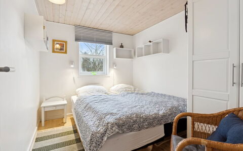 Tomine - from the Sea: Chambre, Lit, Mur, Bois, Design Intérieur, Sol, Meubles, Sol, Drap De Lit, Plafond