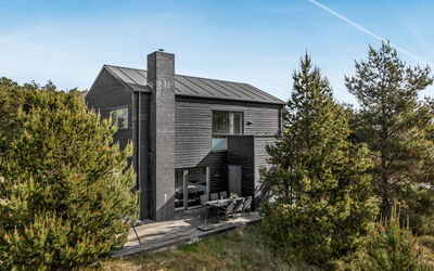 Hunding - 2.5Km from the Sea