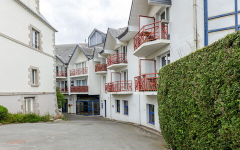 Balcons de la Rance: Zone Résidentielle, Établissements Humains, Appartement, Condominium, Piscine, Recours, Mobilier De Jardin, Hôtel, Ville Resort, Vacances