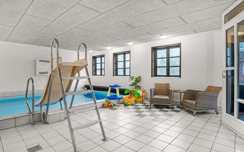 Star - 200M to the Fjord: Bleu, Piscine, Meubles, Mobilier De Jardin, Recours, Chaise, Ombre, Eco Hôtel, Pot De Fleur