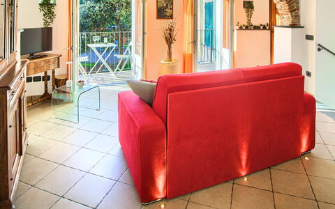 Ca Du Checcu: Meubles, Design Intérieur, Canapé, Sol, Sol, Bois, Table, Pièce, Salon, Plafond