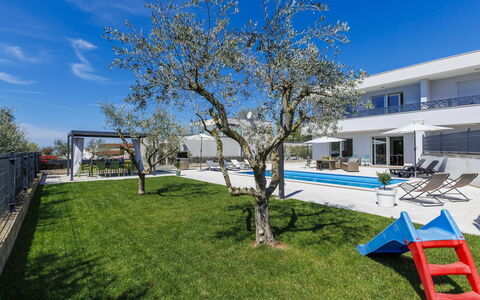 Storija: Piscine, Recours, Biens, Ombre, Aménagement Paysager, Eco Hôtel, Villa, Hôtel, Cour