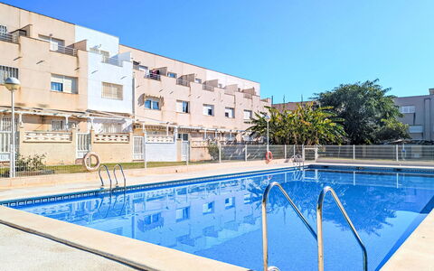 La Almadraba: Appartement, Établissements Humains, Design Urbain, Condominium, Usage Mixte, Hôtel, Cour, Balcon