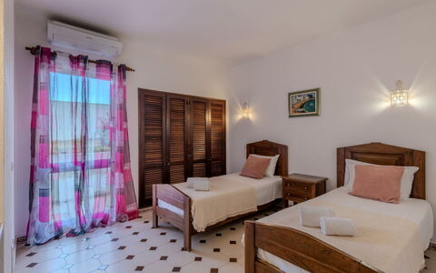 T3 Capricórnio - Vip Properties: Meubles, Sol, Sol, Design Intérieur, Plafond, Chambre, Table, Appartement, Lit, Recours