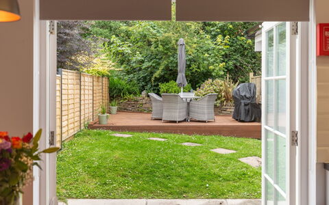 Sea Compass: Domicile, Ombre, Meubles, Chaise, Pot De Fleur, Plante D'Appartement, Jardin, Structure En Plein Air, Table Cuisine Et Salle A Manger, Patio