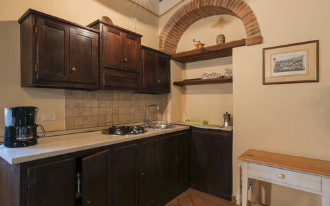 Villa Gelsi: Comptoir, Cuisine, Appareil De Cuisine, Cabinetry, Bois, Design Intérieur, Sol, Meubles, Principaux Appliance, Sol