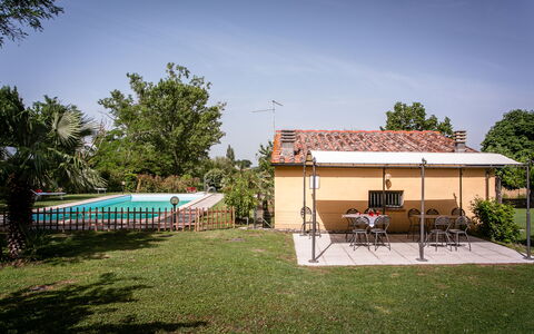 Villa Gelsi: Piscine, Ombre, Biens, Arrière-Cour, Hacienda, Ferme, Recours, Eco Hôtel, Mobilier De Jardin, Cour