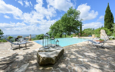 Villa Tregole: Dalle, Jardin, Ombre, Aménagement Paysager, Mobilier De Jardin