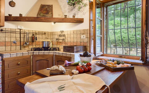Villa Tregole: Cuisine, Design Intérieur, Bois, Meubles, Sol, Comptoir, Pièce, Cabinetry, Plafond, Sol