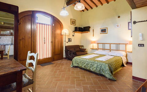 Villa Tregole: Meubles, Design Intérieur, Mur, Plafond, Sol, Bois, Sol, Chambre, Pièce, Lit