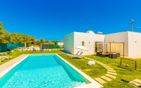 Villa Eufriama: Piscine, Recours, Villa, Hôtel, Gazon Artificiel