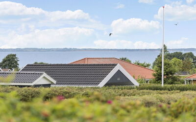 Alexi - 300M from the Sea