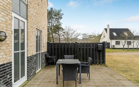 Etly - 246M from the Sea: Bois, Domicile, Porche, Plate-Forme, Dur, Toit, Tache De Bois, Parquet, Eco Hôtel