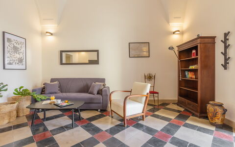 Dimora Storica: Sol, Design Intérieur, Meubles, Mur, Sol, Bois, Plafond, Pièce, Éclairage, Salon