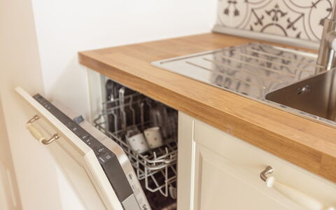Dimora Storica: Cuisine, Comptoir, Bois, Design Intérieur, Sol, Cabinetry, Appareil De Cuisine, Principaux Appliance, Sol, Domicile