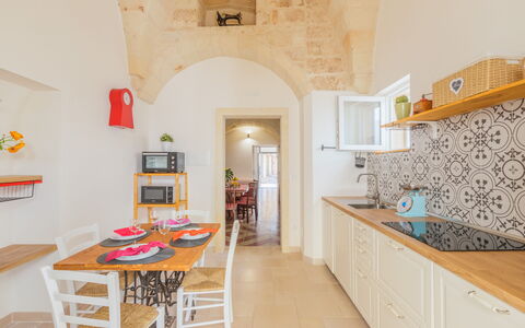 Dimora Storica: Sol, Design Intérieur, Sol, Meubles, Plafond, Pièce, Tuile, Appareil De Cuisine, Principaux Appliance, Cuisine
