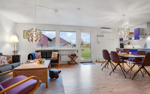 Arise - 700M from the Sea: Biens, Ombre, Allée, Ferme