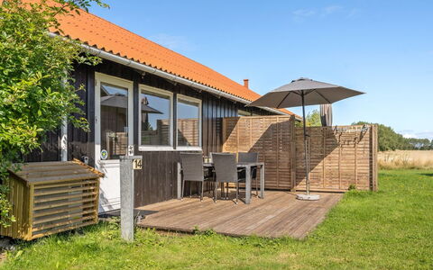 Arise - 700M from the Sea: Toit, Maison, Lot Terre, Domicile, Chalet, Biens, Batiments Jardin, Ombre, Cabane En Rondins, Aménagement Paysager