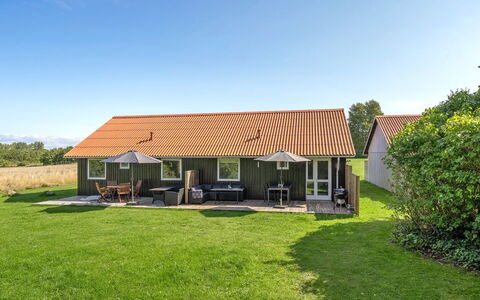 Arise - 700M from the Sea: Toit, Maison, Lot Terre, Domicile, Chalet, Biens, Batiments Jardin, Ombre, Cabane En Rondins, Aménagement Paysager