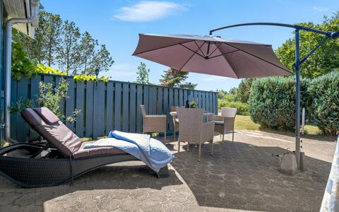Kaija - 100M from the Sea: Domicile, Chalet, Porche, Siding, Ferme, Structure En Plein Air