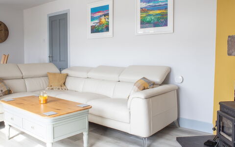 Kylas: Meubles, Sol, Design Intérieur, Canapé, Sol, Bois, Domicile, Salon, Pièce, Parquet