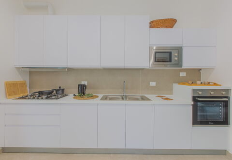 Casa Nonna Netta: Cuisine, Appareil De Cuisine, Comptoir, Principaux Appliance, Design Intérieur, Bois, Cabinetry, Sol, Cuisinière, Le Fourneau