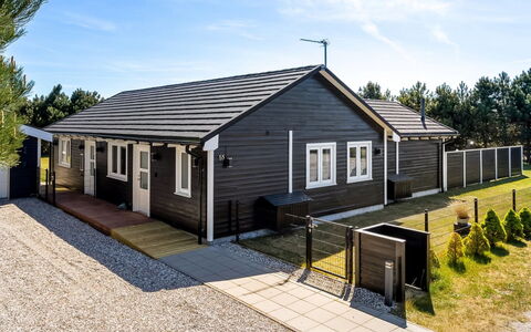 Amdi - 1.3Km from the Sea: Toit, Maison, Zone Résidentielle, Domicile, Biens, Chalet, Conception