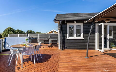 Amdi - 1.3Km from the Sea: Toit, Maison, Zone Résidentielle, Domicile, Biens, Chalet, Conception