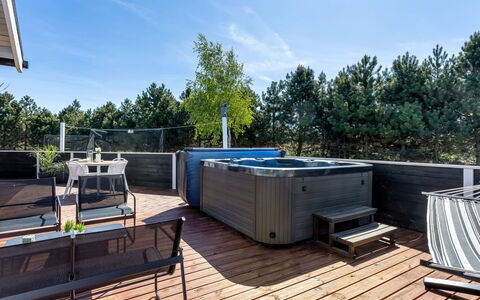 Amdi - 1.3Km from the Sea: Toit, Maison, Zone Résidentielle, Domicile, Biens, Chalet, Conception