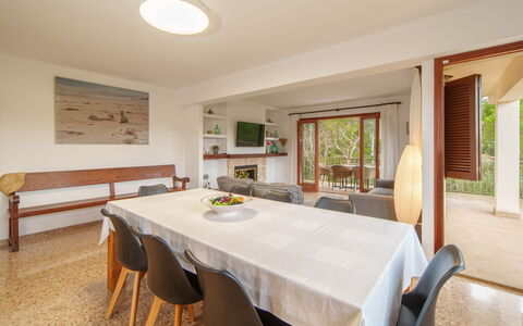 Cas Padrins de Santanyi: Meubles, Design Intérieur, Sol, Sol, Table, Bois, Plafond, Salle À Manger, Chaise, Table Cuisine Et Salle A Manger
