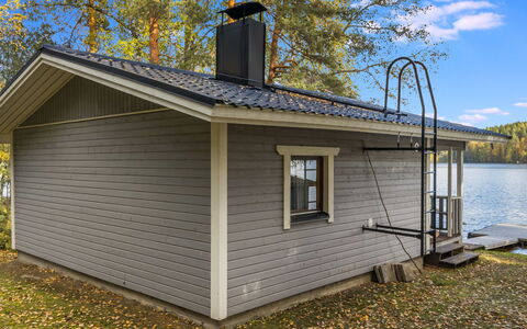 Laura: Lit, Meubles, Chambre, Design Intérieur, Literie, Drap De Lit, Sol, Bois, Sol, Pièce