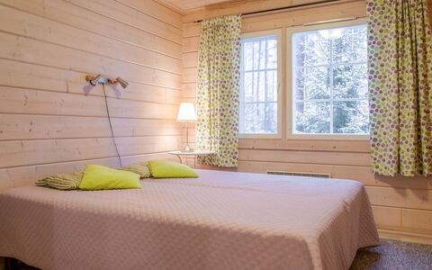 Villa Hilja: Design Intérieur, Bois, Sol, Sol, Textile, Plafond, Pièce, Éclairage, Meubles, Couvre-Fenêtres