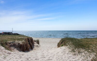 Agnesa - 700M from the Sea