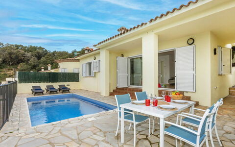 Tossa de Mar 369: Mobilier De Jardin, Ombre, Recours, Biens, Piscine, Balcon, Villa, Chaise, Hôtel, Eco Hôtel