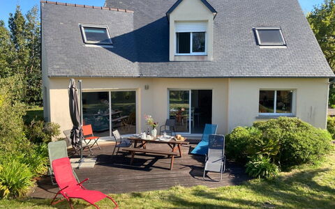 Villa la Clarté: Chalet, Toit, Domicile, Biens, Aménagement Paysager, Jardin, Ombre, Cour, Ferme