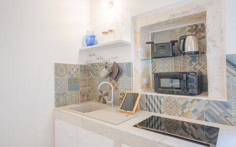 Casa Bolero: Sol, Design Intérieur, Sol, Tuile, Comptoir, Cuisine, Mosaïque, Céramique, Luminaire, Principaux Appliance