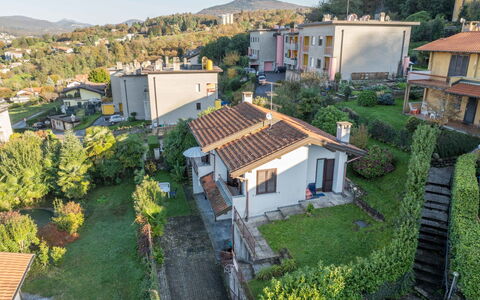 Marzia: Meubles, Design Intérieur, Chaise, Table, Salle À Manger, Table Cuisine Et Salle A Manger, Sol, Sol, Éclairage, Pièce