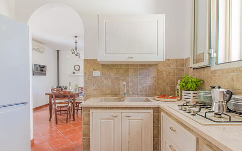Trullo Poggio Con Piscina: Comptoir, Appareil De Cuisine, Cuisine, Design Intérieur, Cabinetry, Sol, Meubles, Principaux Appliance, Sol, Plafond