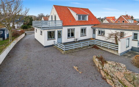 Elsabeth - 50M from the Sea: Biens, Ombre, Allée, Ferme