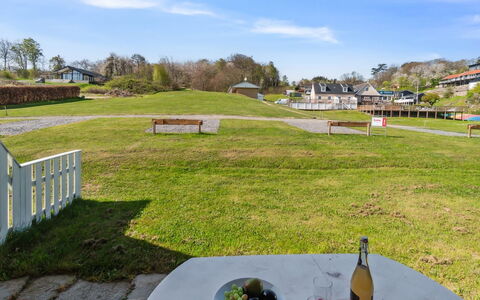 Kate - 300M from the Sea: Toit, Maison, Zone Résidentielle, Domicile, Biens, Chalet, Conception
